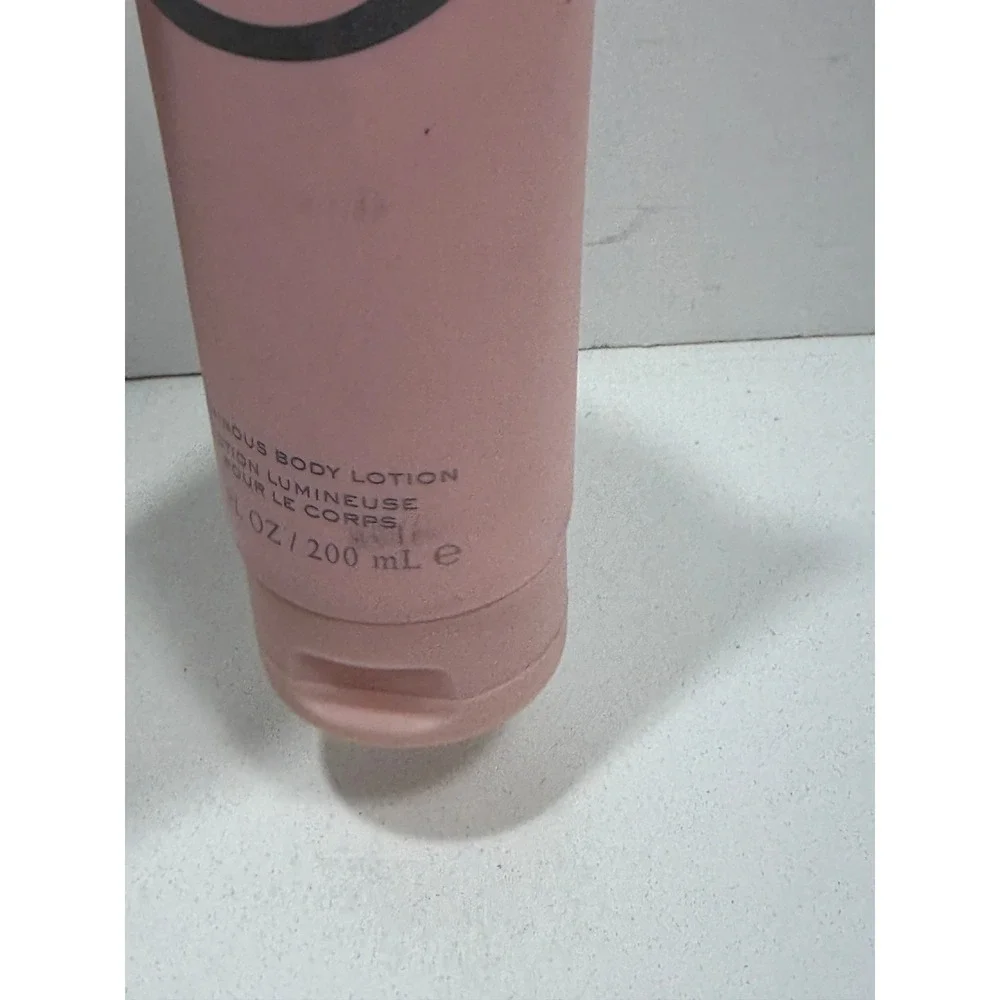 Tommy Bahama For Her Luminous Body Lotion 6.7 oz Pink Tube Shimmer Glow 80-85%